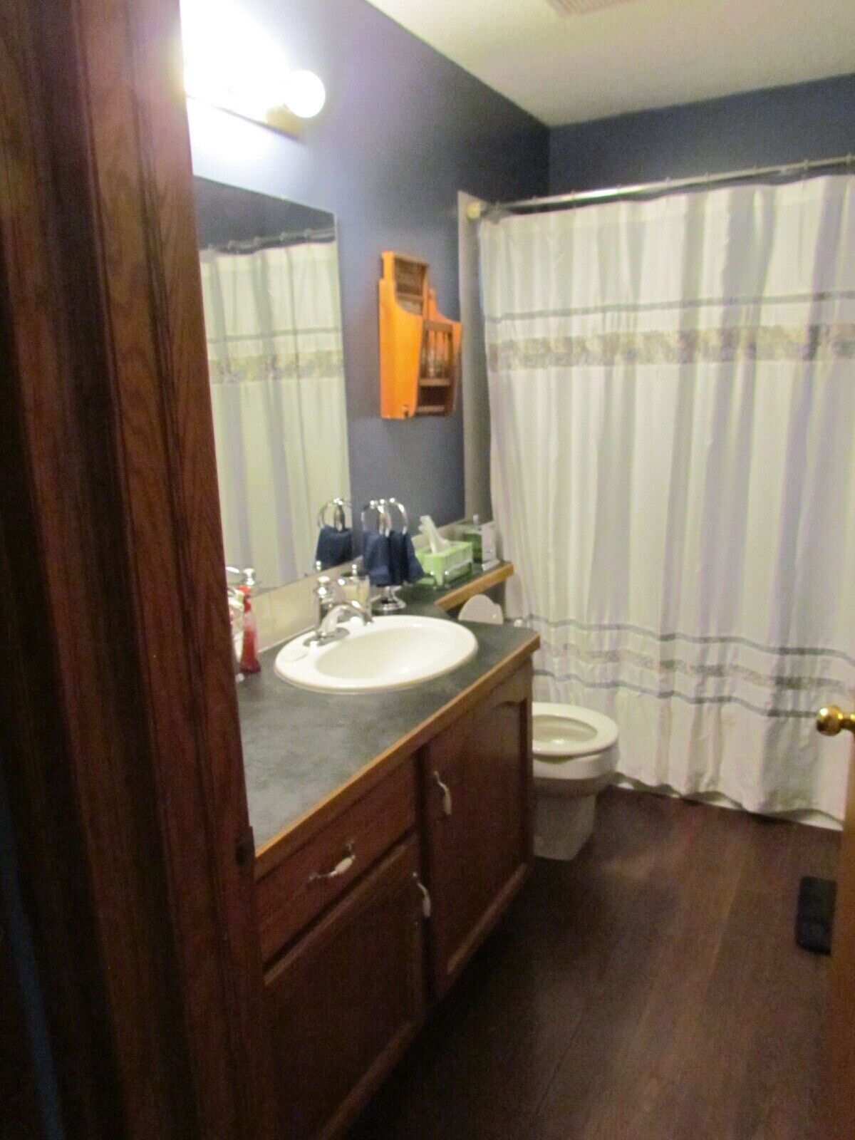 Lake Sundance - Executive Furnished Three Bedroom Upper Duplex