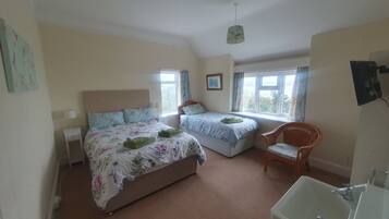 3 camere, ferro/asse da stiro, culla da viaggio, Wi-Fi gratuito