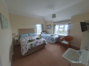 3 camere, ferro/asse da stiro, culla da viaggio, Wi-Fi gratuito