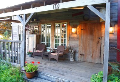 Cabin rental near Cedar Point, Lake Erie, with Hot Tub, Campfire Pit, Gas Grill