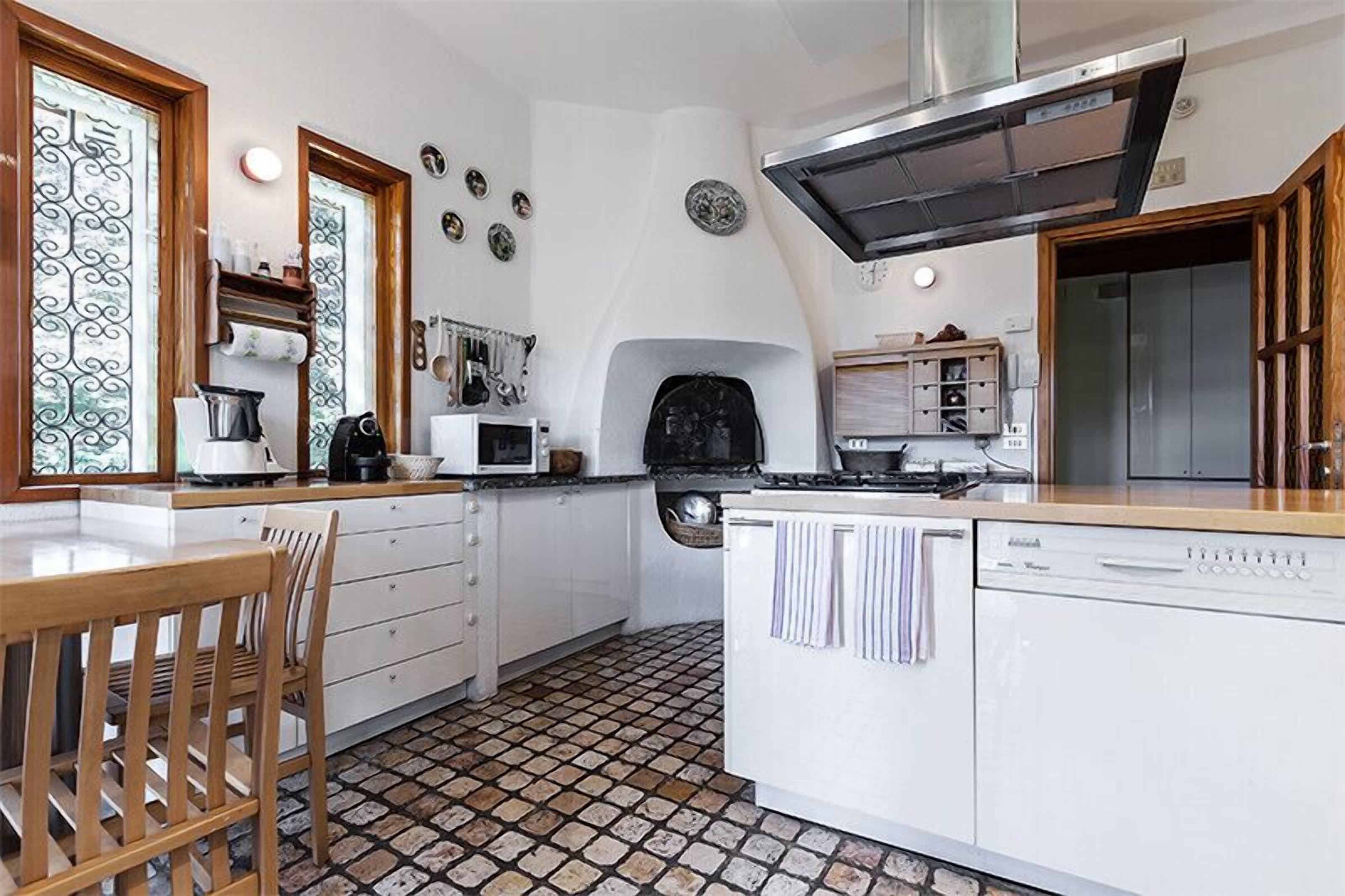 Villa Meridiana Luxury Chalet with park and swimming pool