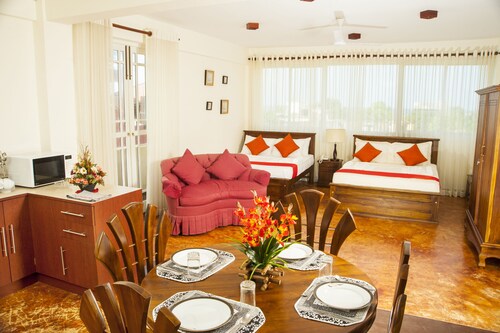 Peaceful Harmonious Condo Equipped Kitchen Two Bath Three Bedrooms Aircondition