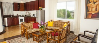 Peaceful Harmonious Condo Equipped Kitchen Two Bath Three Bedrooms Aircondition