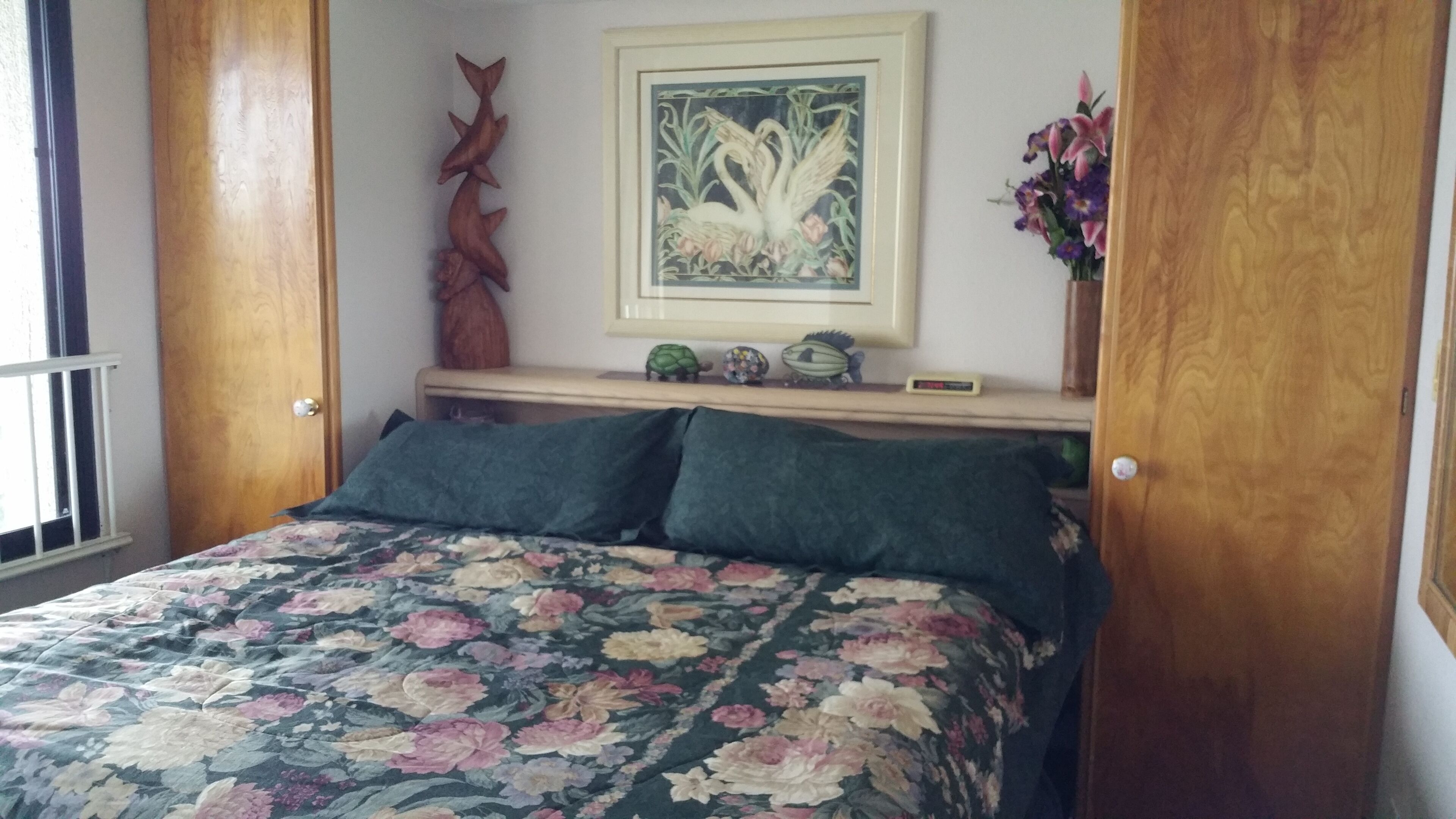 Spectacular Ocean and Sunset Views From This 2BR/ 2Bath 6th Floor Condo - Photo 3