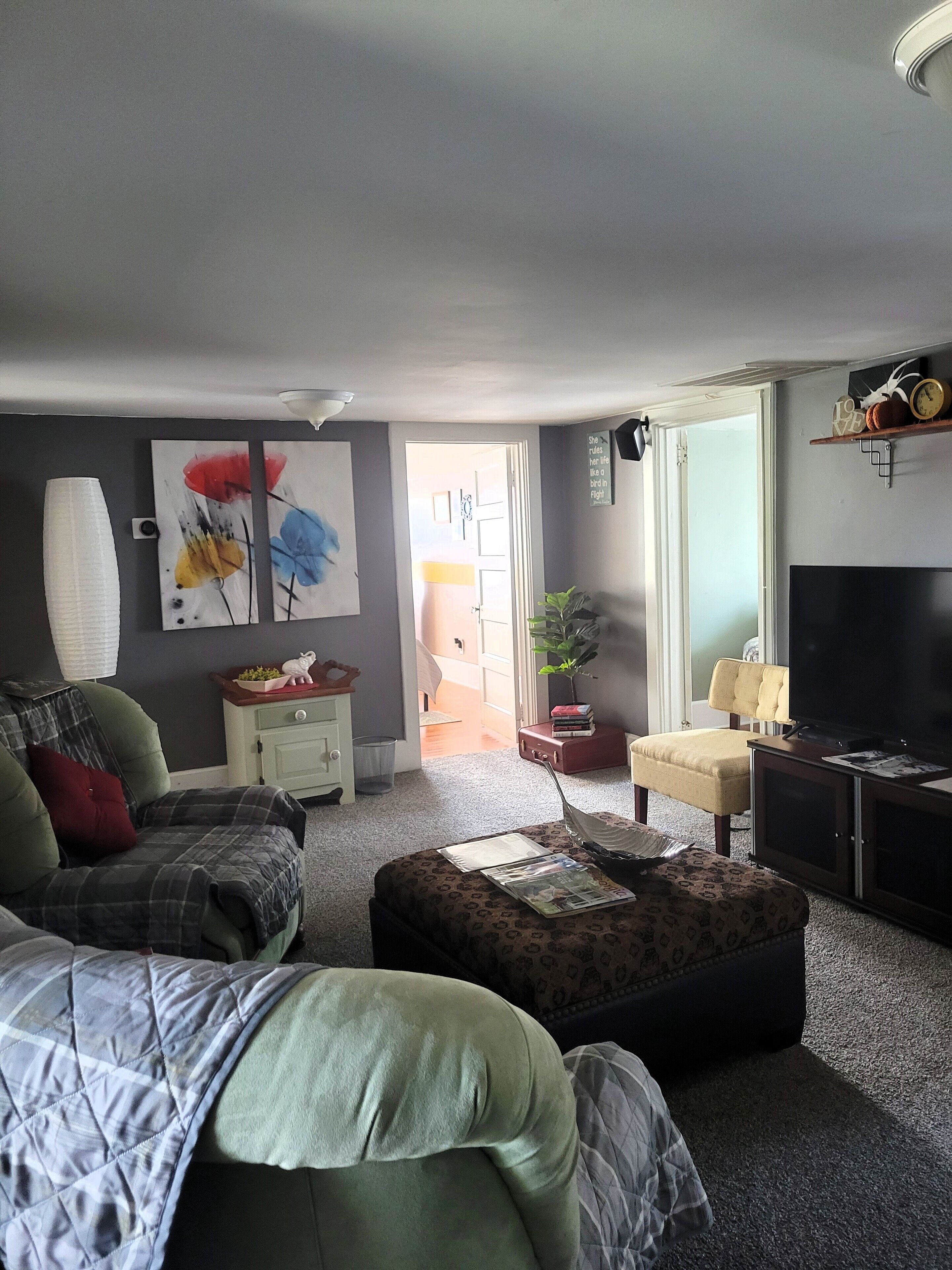 Sunny Rental Apartment on the 'Hill! Perfect for the Masters!