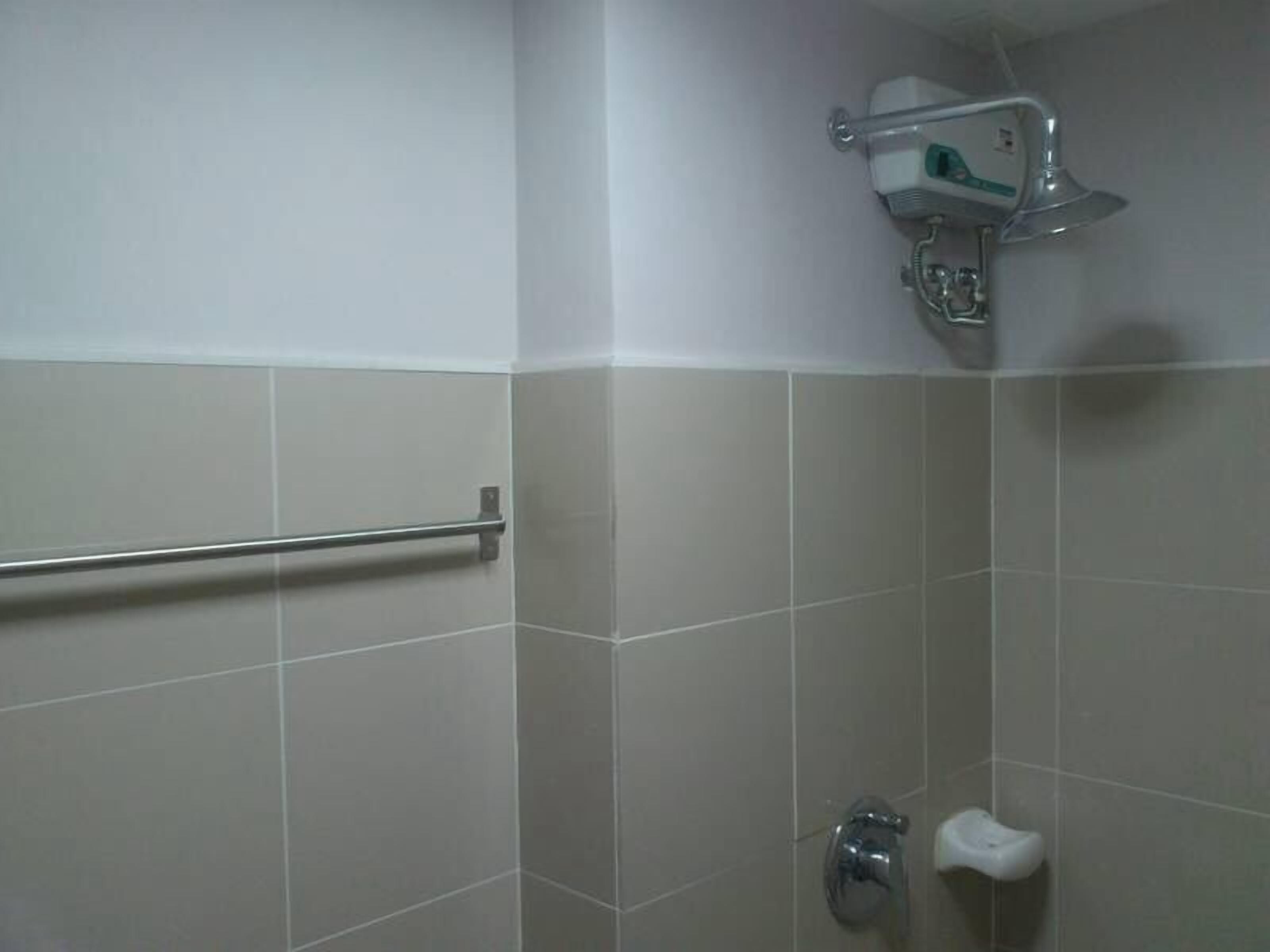 Fully furnished with wifii condo for rent @ grass condo in SM north edsa