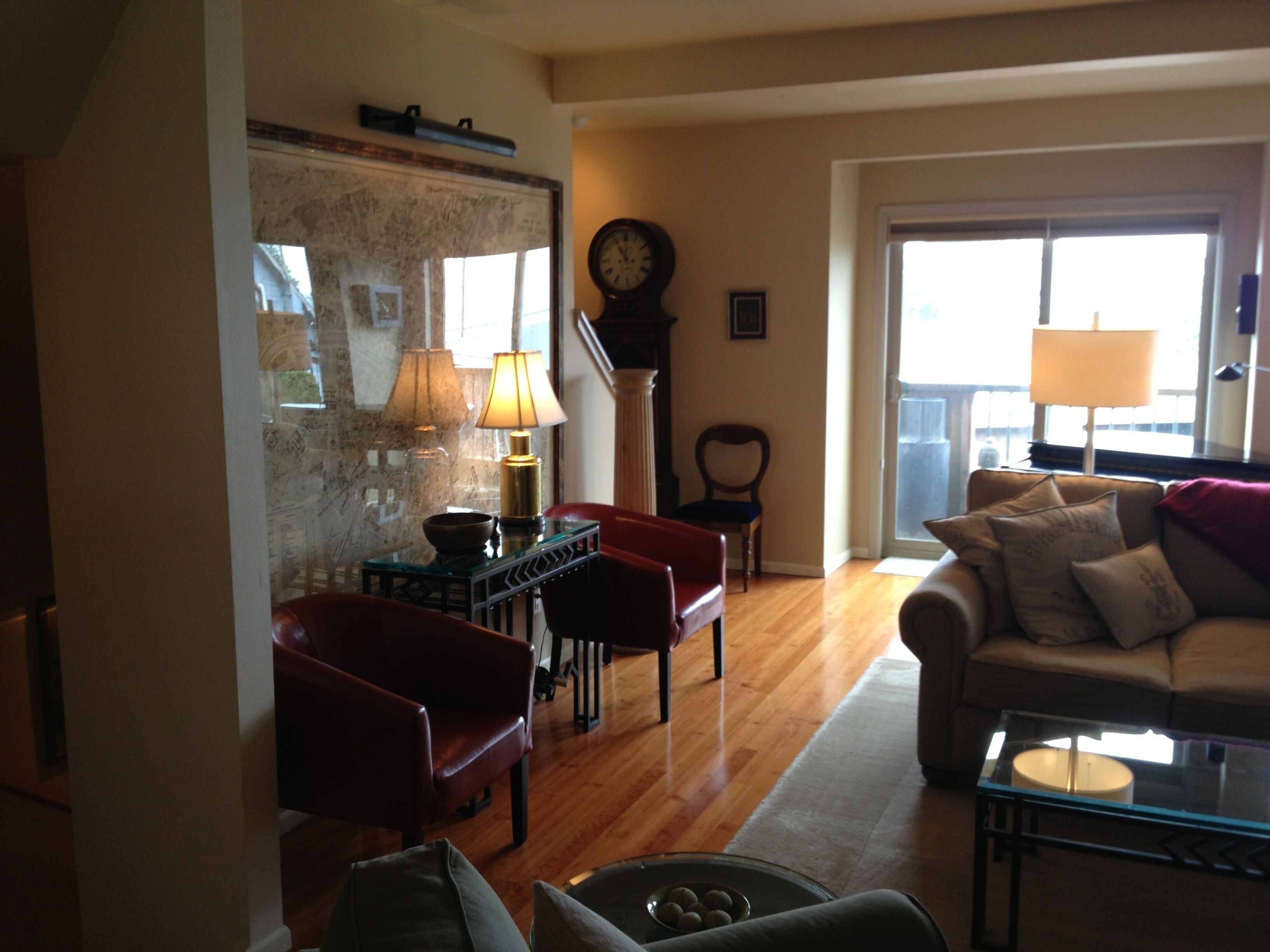 Beautifully Furnished Ocean View Townhouse! WiFi, Gourmet Kitchen.