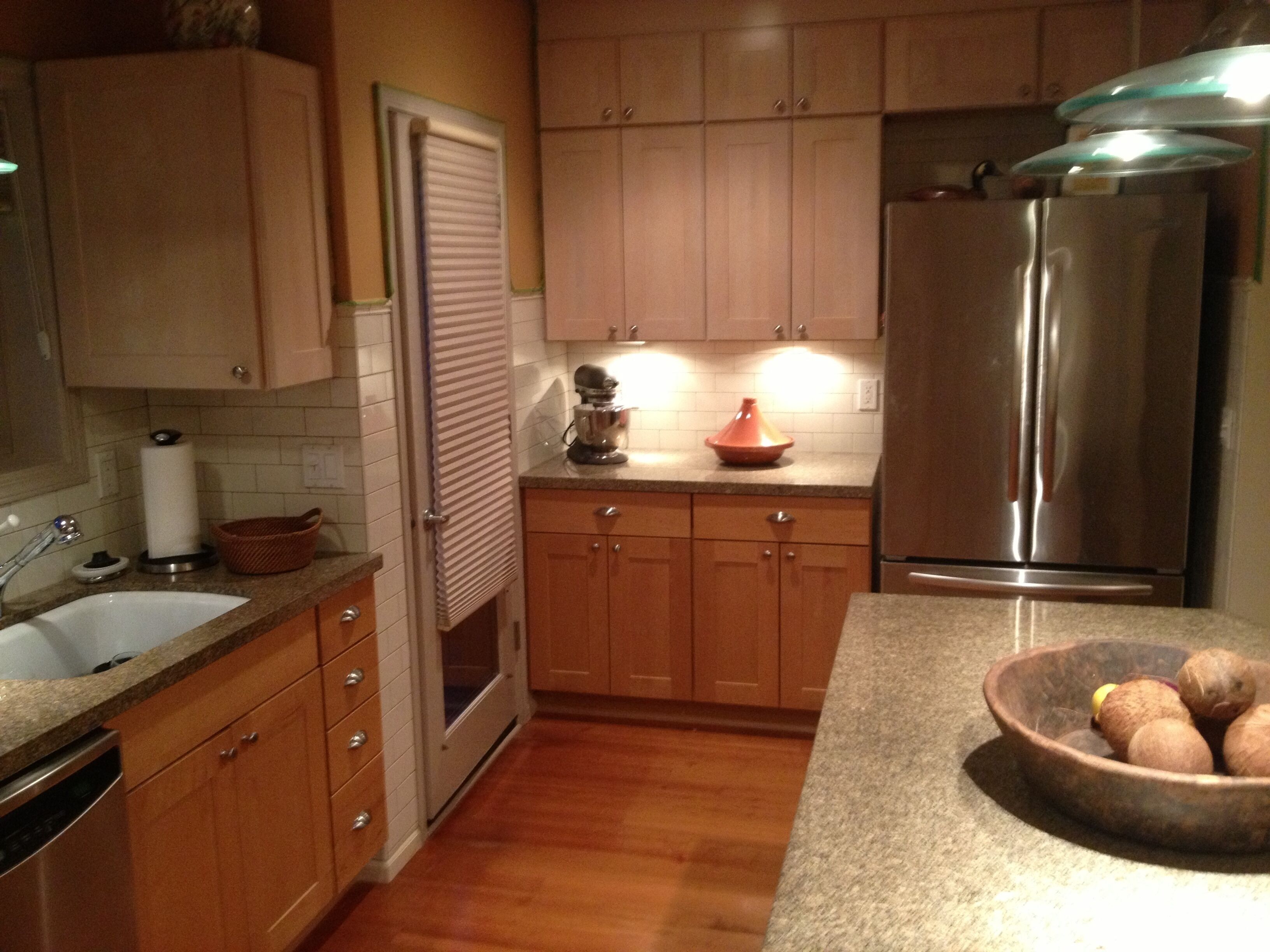 Beautifully Furnished Ocean View Townhouse! WiFi, Gourmet Kitchen.