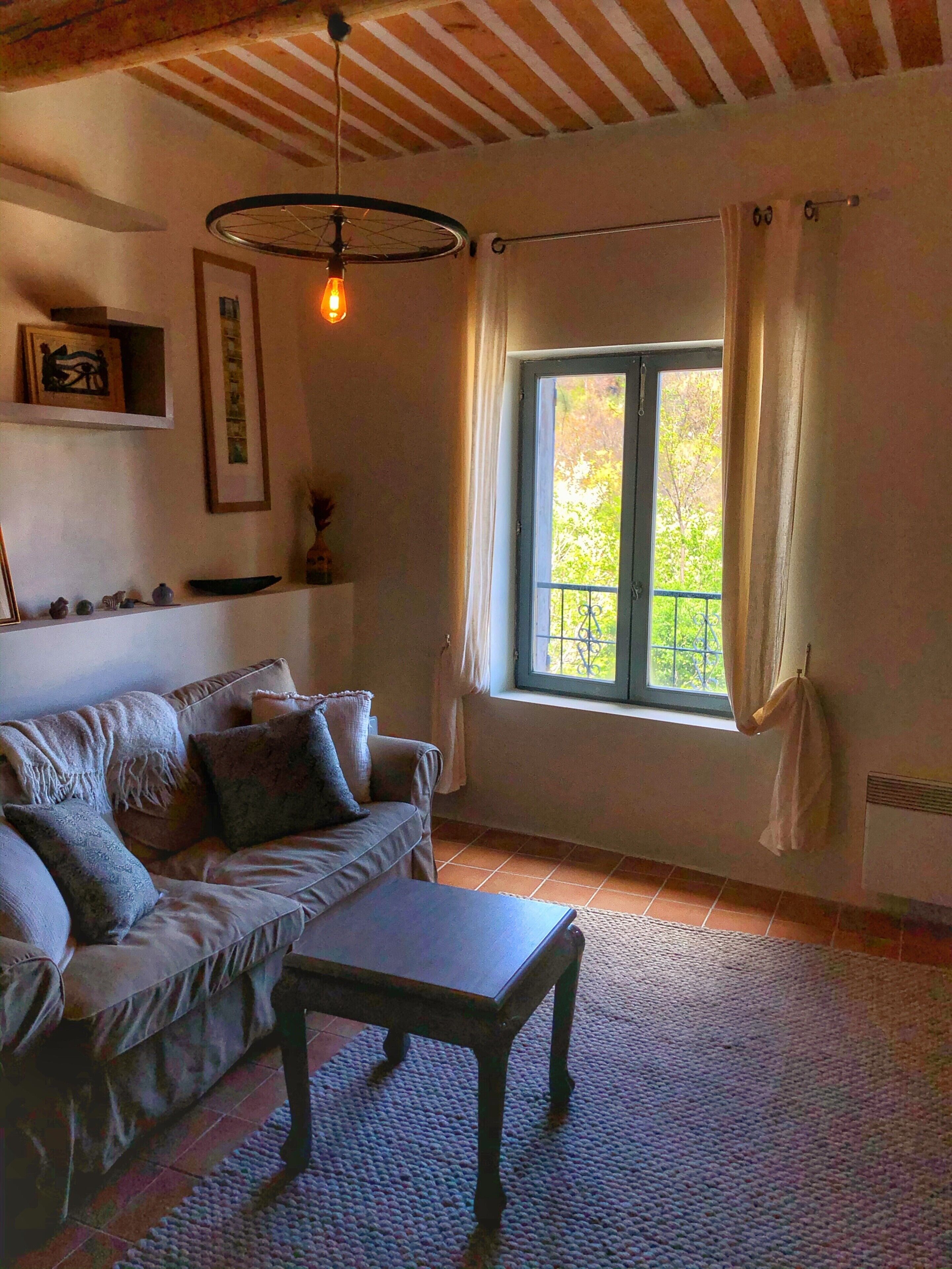 Provence House With Mountain and Country Views and Bistro Next Door