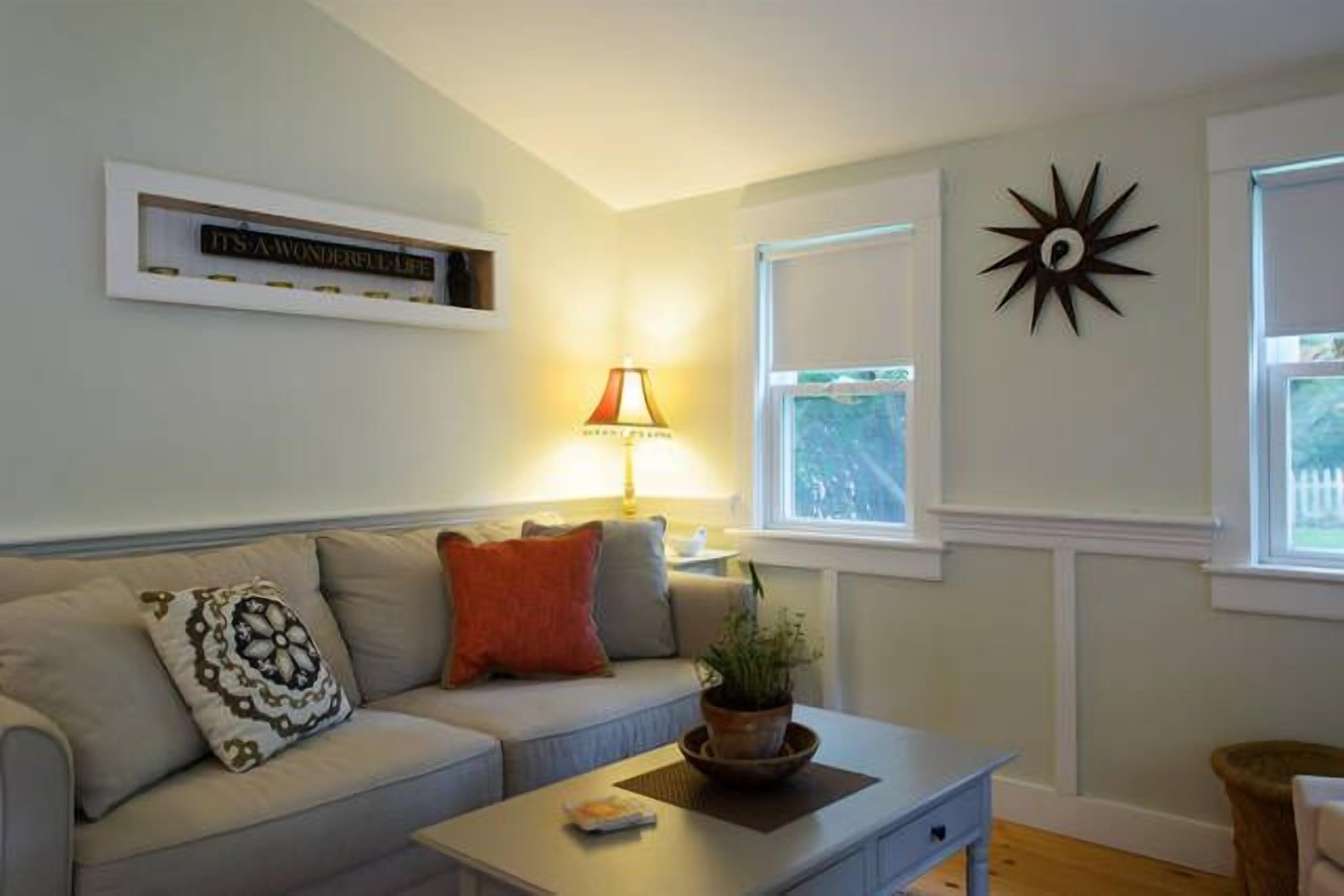 Walk to Town & Water from your PERFECT SUMMER COTTAGE