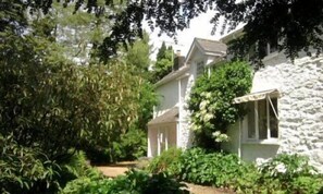 Exterior - The Grove Country Cottage (Machynlleth)