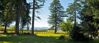 Historic Hawkesbury Homestead Estate, Swimming Pool, Tennis court, Wine Country.