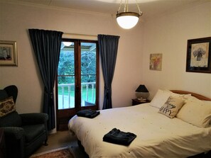 5 habitaciones, escritorio, tabla de planchar con plancha y wifi gratis 