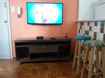Sala integrada/Cozinha Americana.