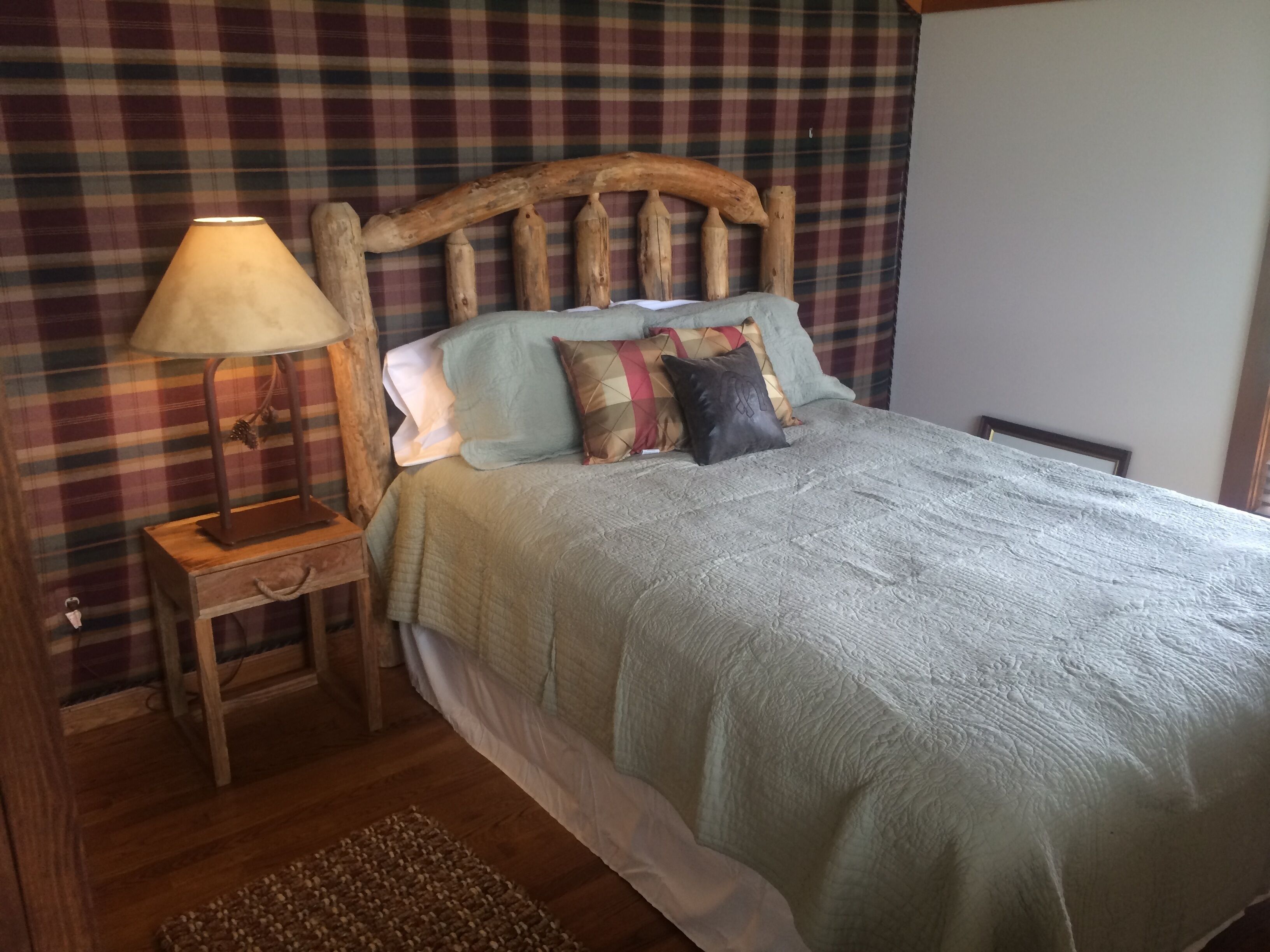 Romantic setting with hot tub, horse theme on several acres and gated entrance.