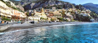 Villa Costanzo - Beach Front - Air Conditioned and Free Wi- Fi