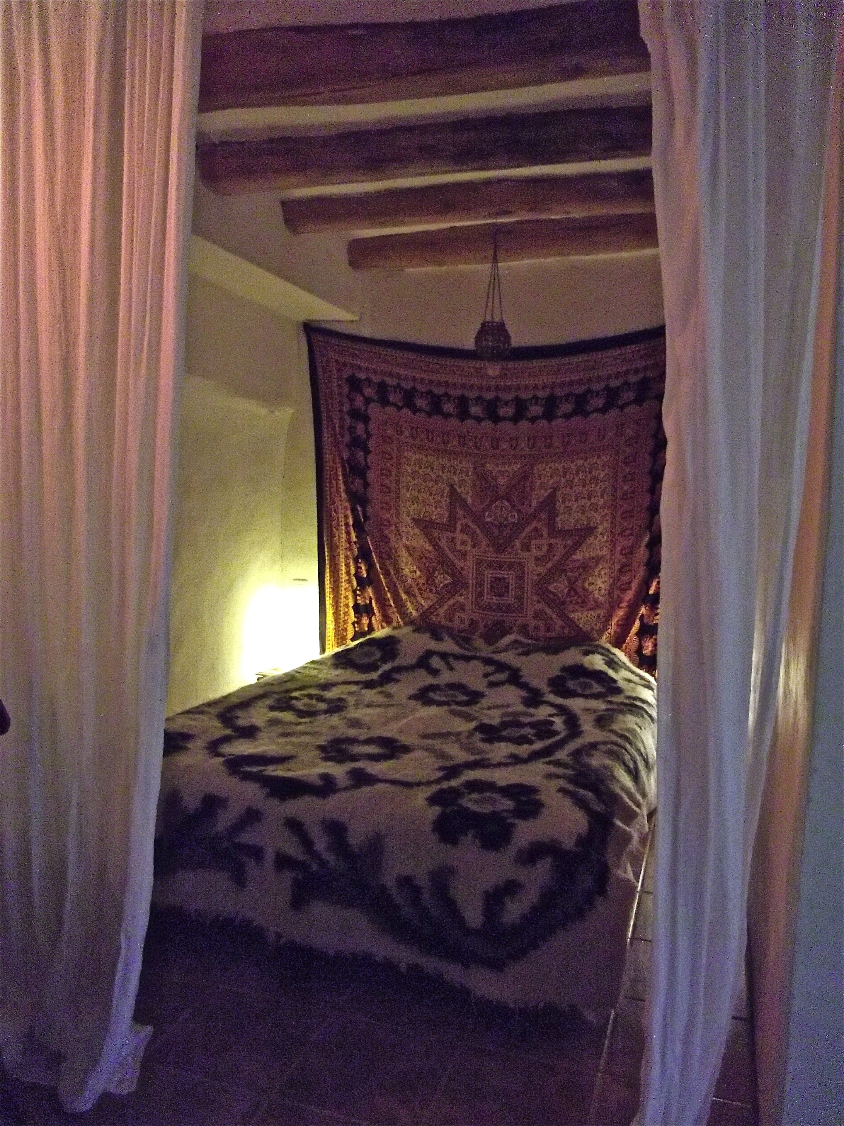 Old building, art and charm, at the foot of the Pyrenees, Ainsa (HU-21-004)