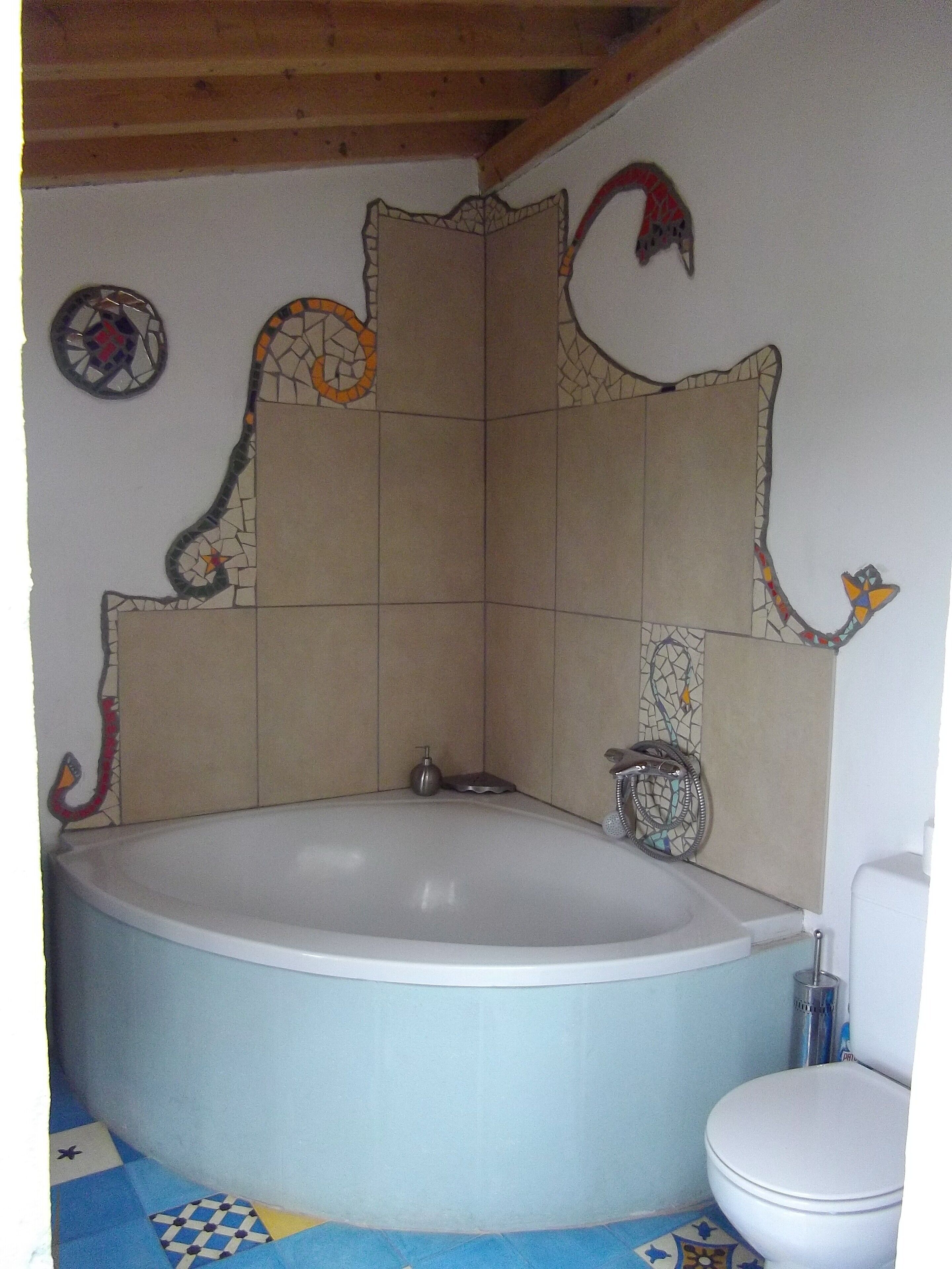 Old building, art and charm, at the foot of the Pyrenees, Ainsa (HU-21-004)