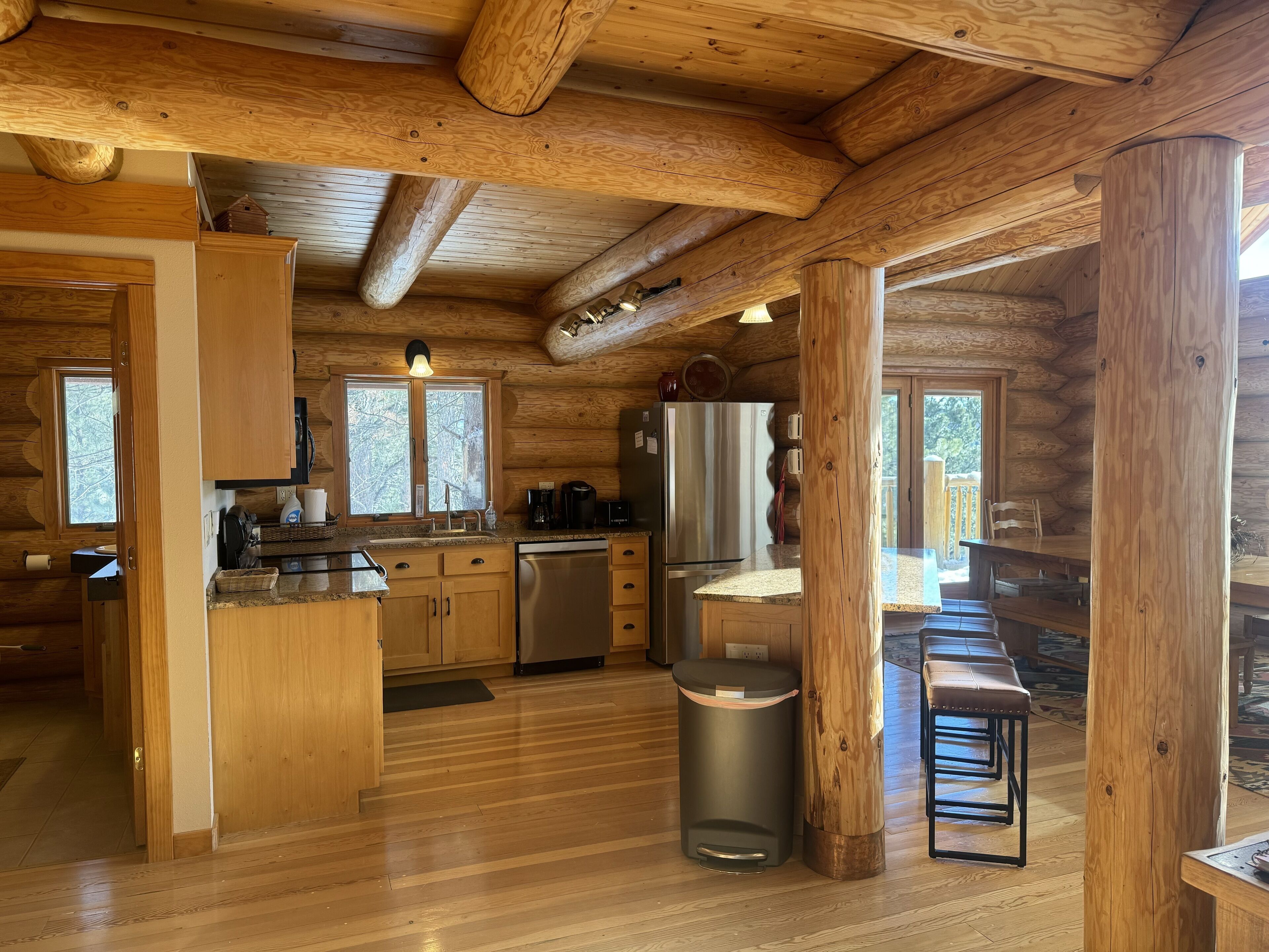 冰箱、微波炉、烤箱、炉灶