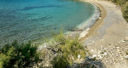 New , high-end sea view villa with chef, large pool & garden + skippered boat