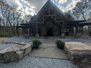 Exterior - Not Your Typical Mountain Cabin - Must See Sunsets (Somerset)