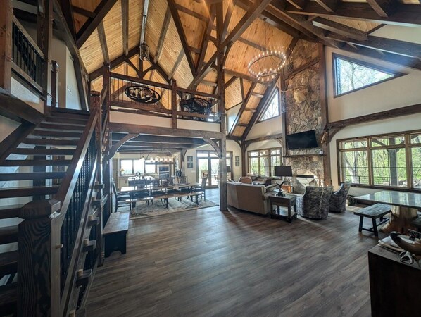 Interior - Not Your Typical Mountain Cabin - Must See Sunsets (Somerset)