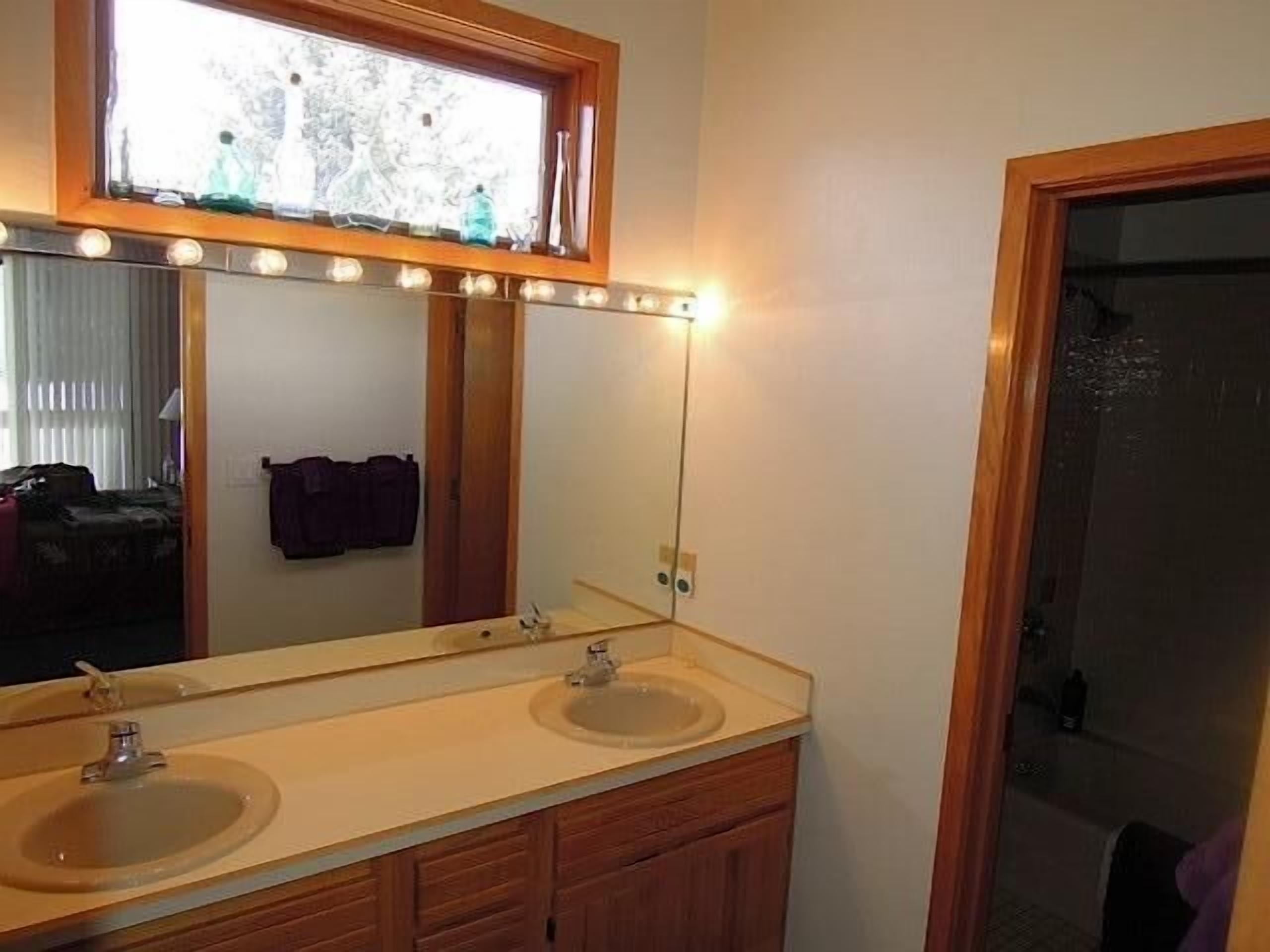 Eagle Vail 3bd/2.5BA. 5min to BC/10min to Vail-Great for families. Great rates!