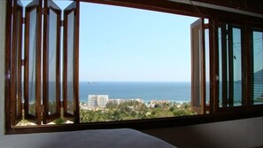 1 habitación, escritorio, tabla de planchar con plancha y wifi gratis 