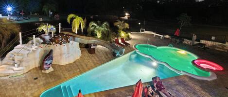 Outdoor pool, a heated pool