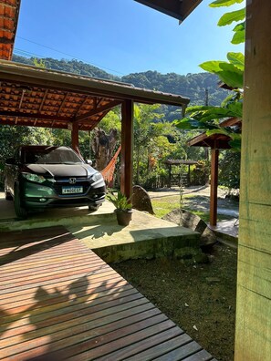Property grounds - Prumirim House (ubatuba)