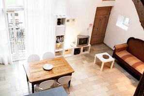 TV, DVD player, books