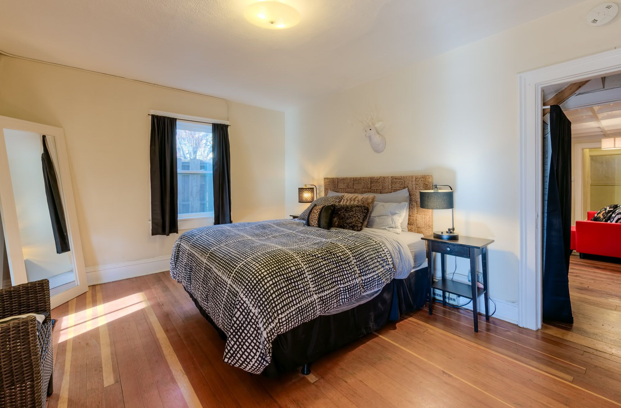 1 chambre, fer et planche à repasser, Wi-Fi, draps fournis