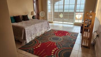 4 habitaciones, wifi gratis y ropa de cama