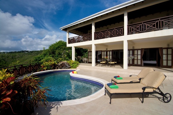 Bellevue Terrasse with pool deck
