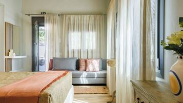 2 Schlafzimmer, Zimmersafe, Schreibtisch, Bügeleisen/Bügelbrett