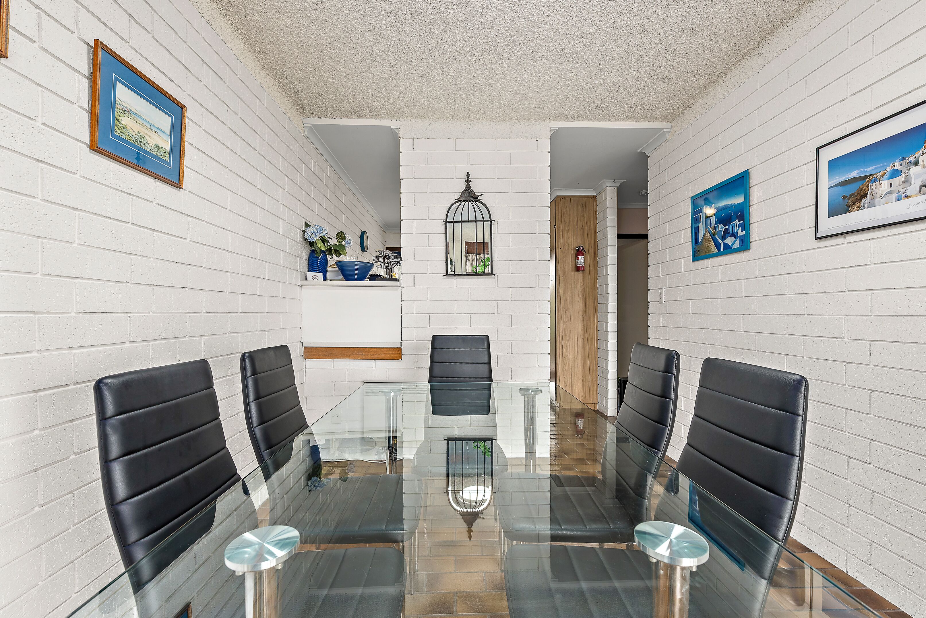 Sun & Surf Aldinga Beach Apartment — image 6