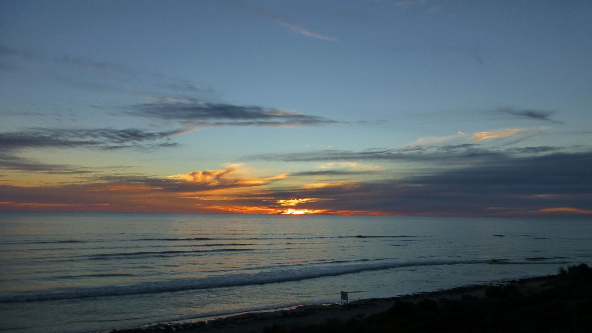 Sun & Surf Aldinga Beach Apartment — image 16