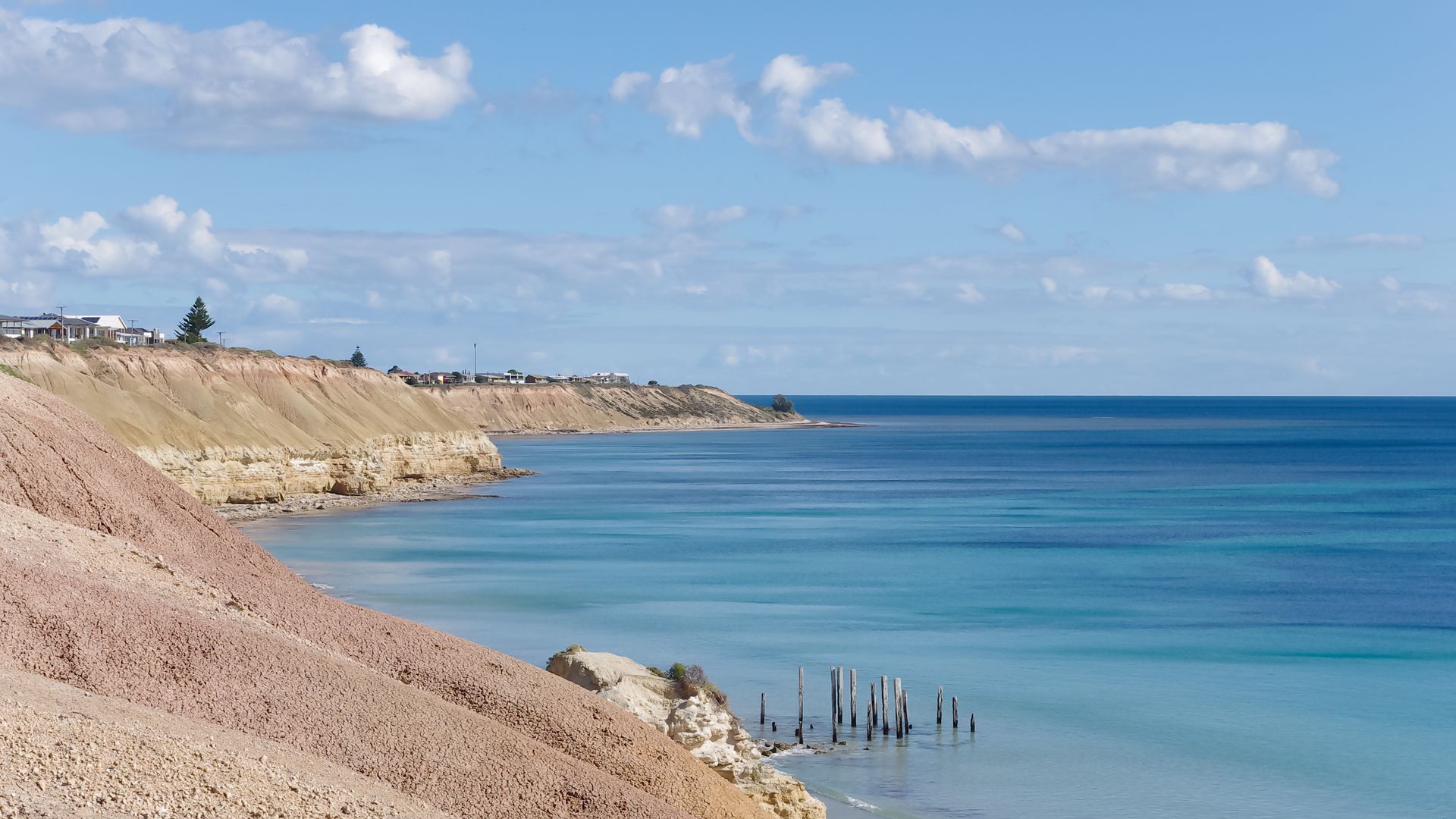 Sun & Surf Aldinga Beach Apartment — image 18