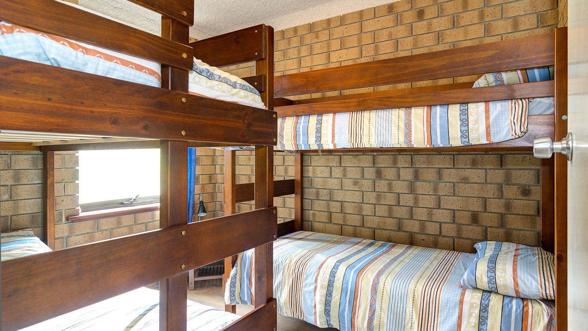 Sun & Surf Aldinga Beach Apartment — image 11