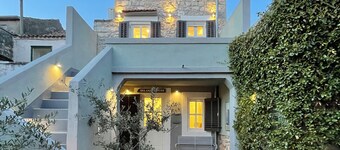 Historic Ensemble of two houses, garden, courtyard and parking
