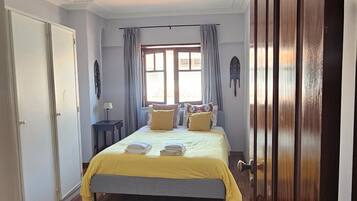 2 bedrooms, iron/ironing board, travel crib, free WiFi