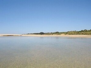 Beach nearby - AL41689 Lovely 5 Bed 3 Bath House With Pool Within Walking Distance of Beach. (monte gordo)