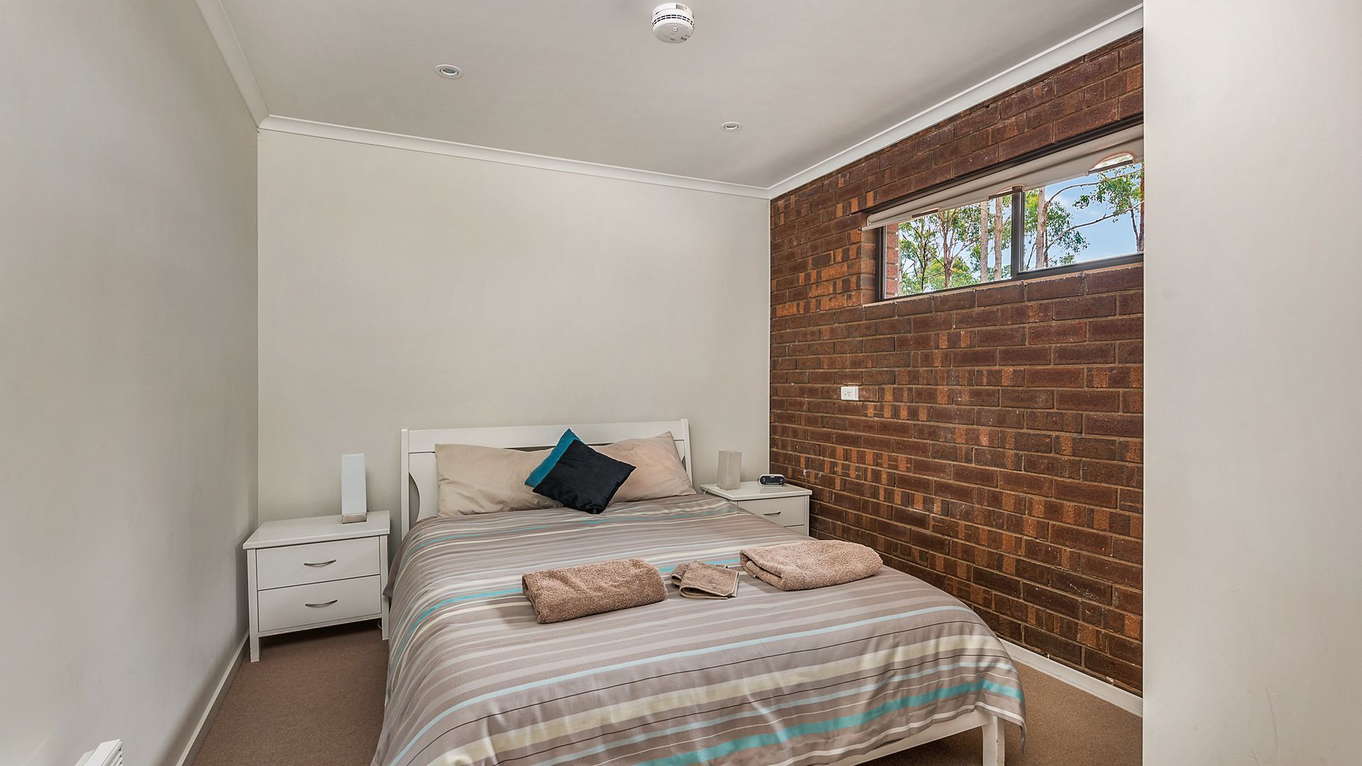 Bay Retreat Port Arthur - tranquil waterfront house — image 14