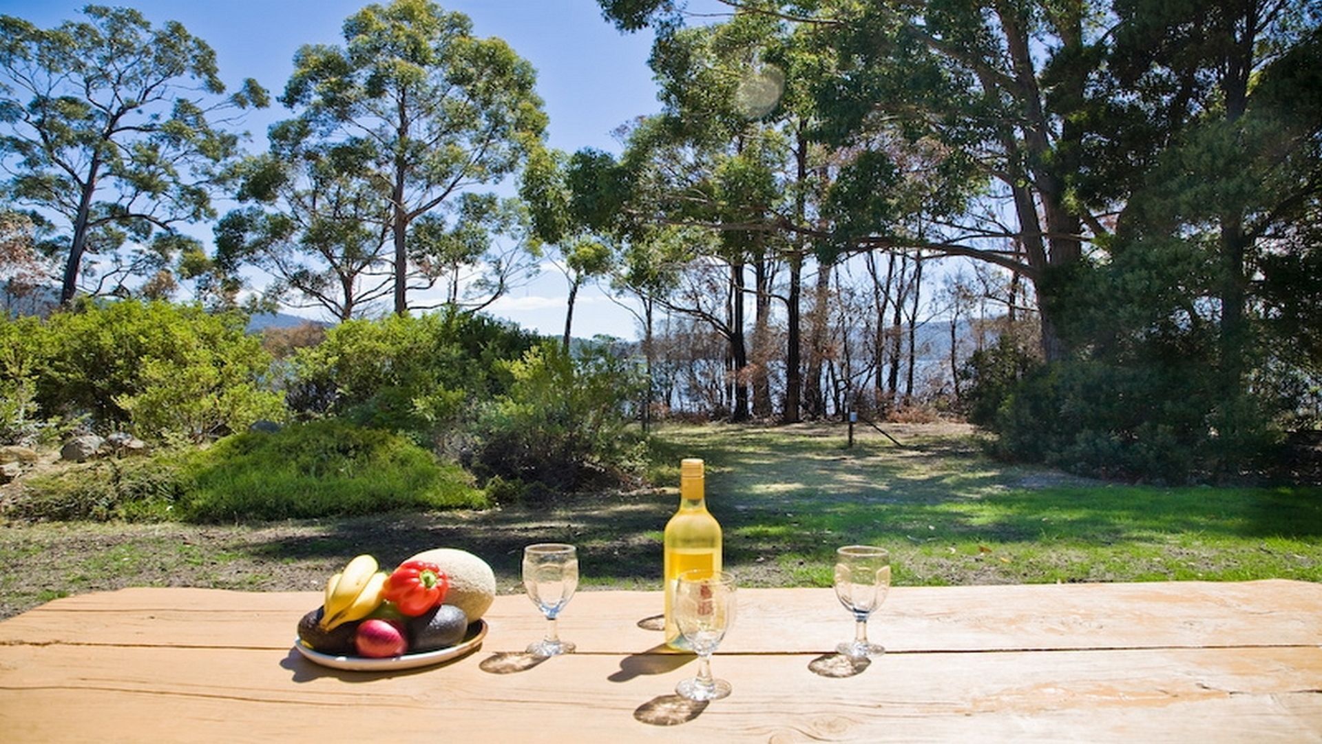 Bay Retreat Port Arthur - tranquil waterfront house — image 3