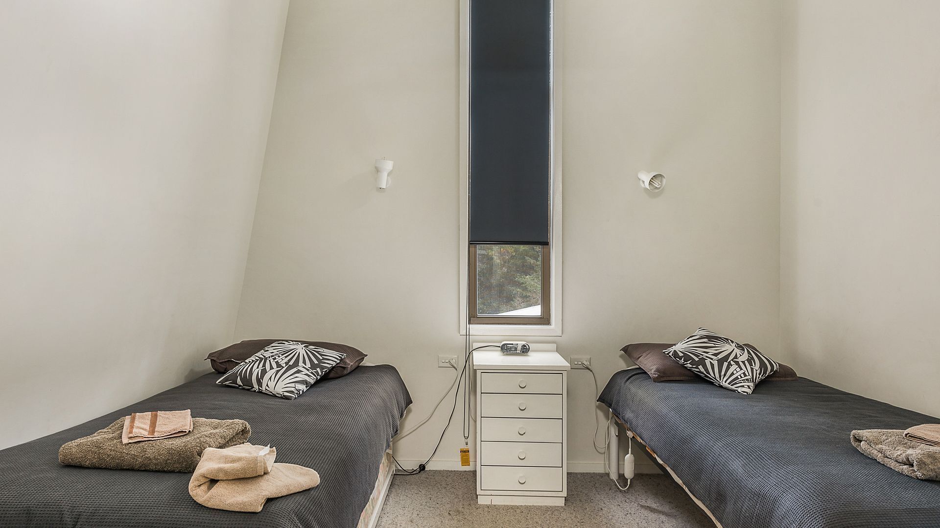 Bay Retreat Port Arthur - tranquil waterfront house — image 13