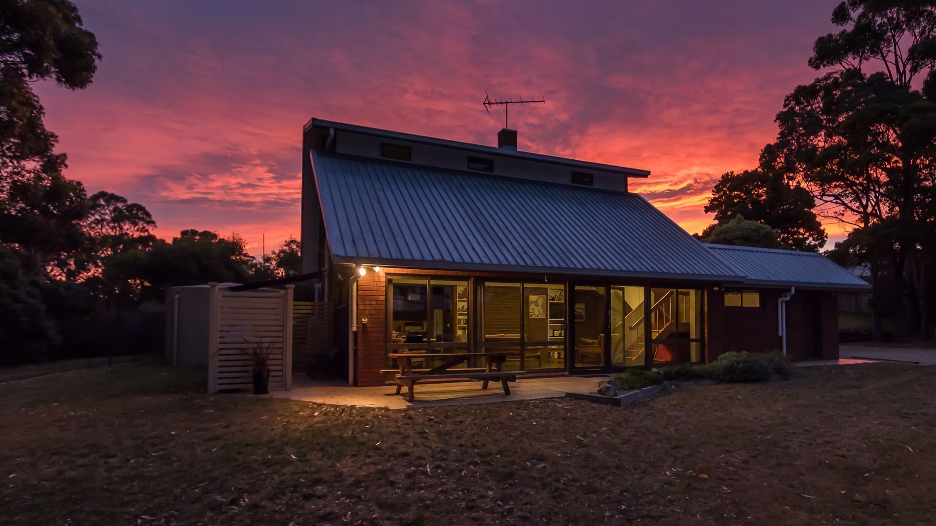 Bay Retreat Port Arthur - tranquil waterfront house — image 17