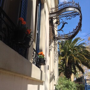 Exterior detail - Villa Celine, a Bed & Breakfast with four bedrooms, garden and swimming pool (Saint-Laurent-De-La-Cabrerisse)