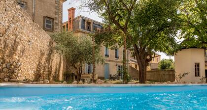 Villa Celine, un Bed & Breakfast avec quatre chambres, jardin et piscine