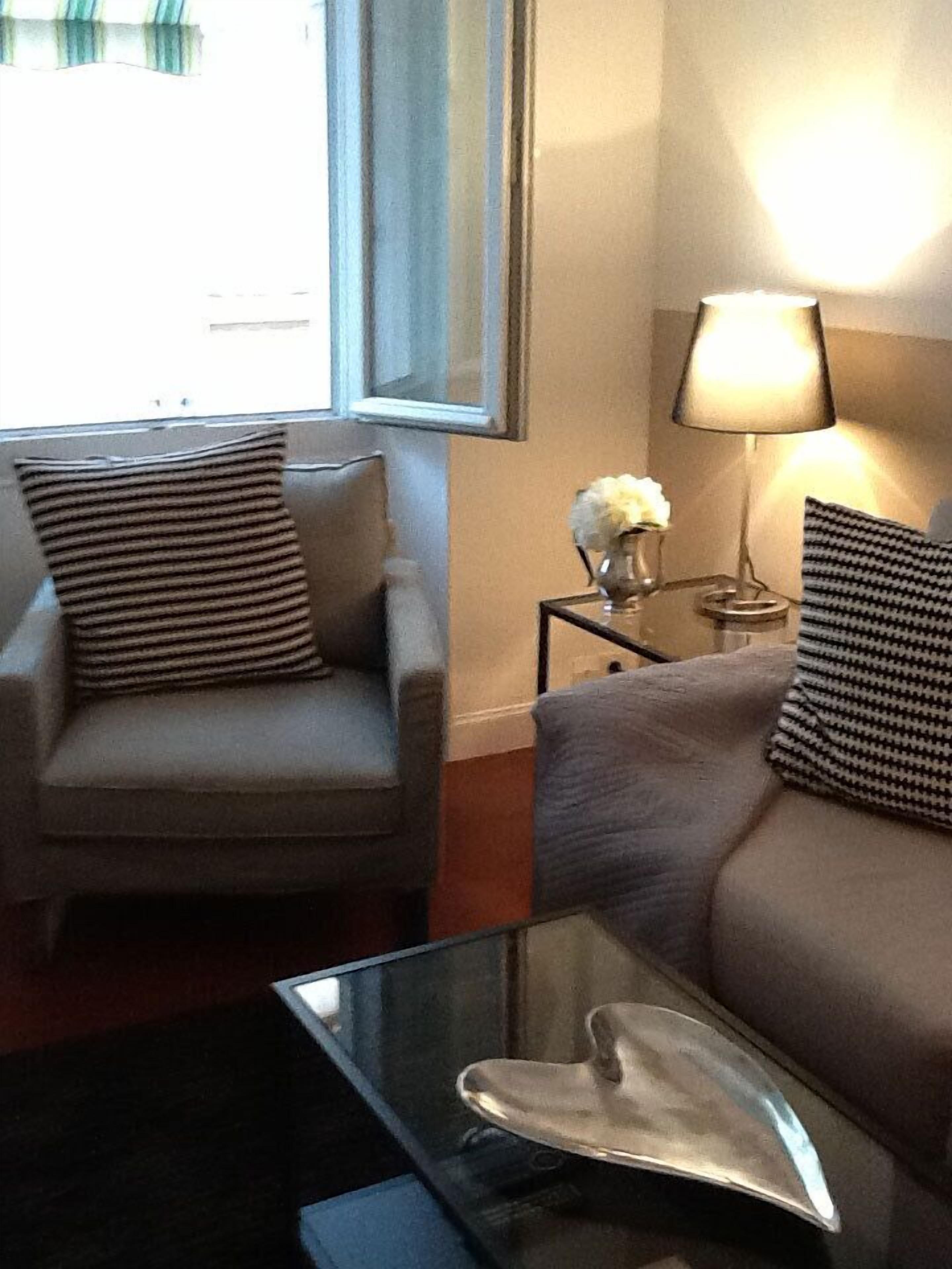 Newly Renovated 1 Br Apt In Oldtown - Short Walk To Festivals & Beach