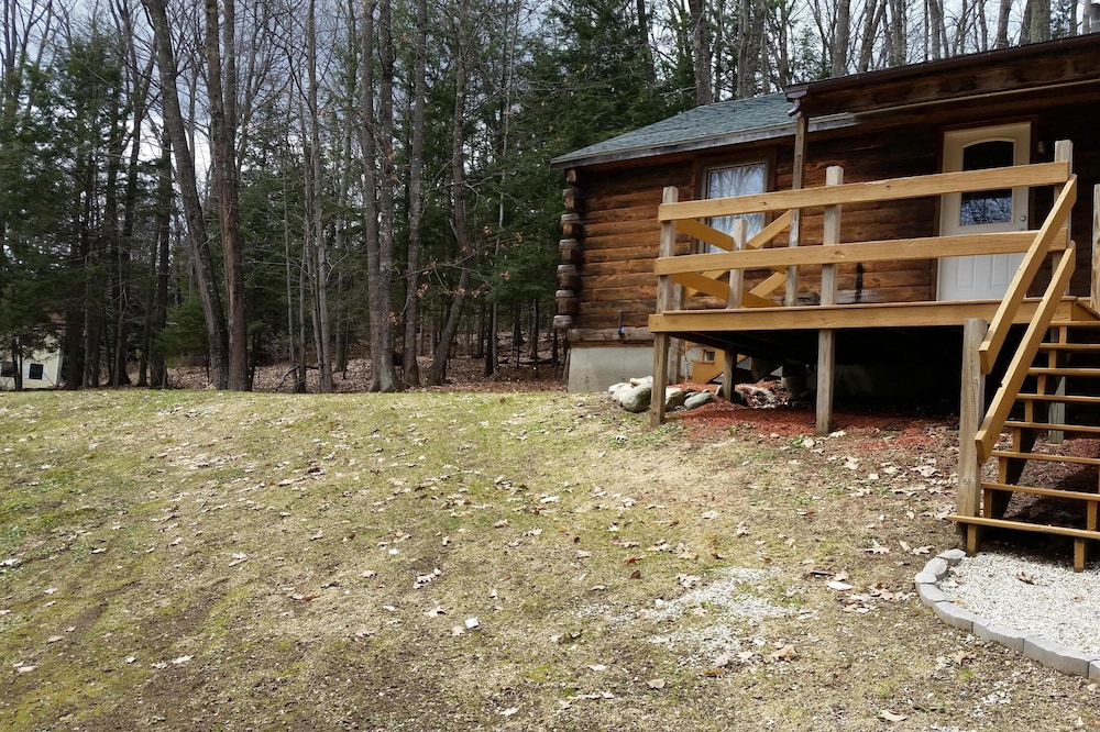 Log Cabin in the Middle Of It All